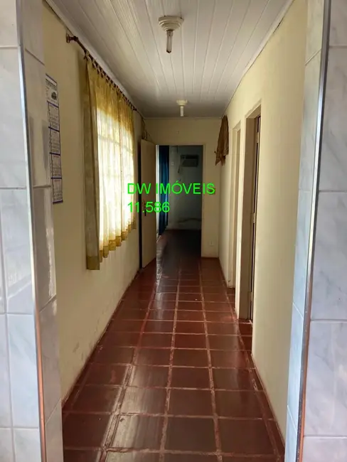 Chácara com 3 quartos à venda, 250m2 em Miracatu - SP - imagem 9 Foto 9 de Chácara com 3 quartos à venda, 250m2 em Miracatu - SP