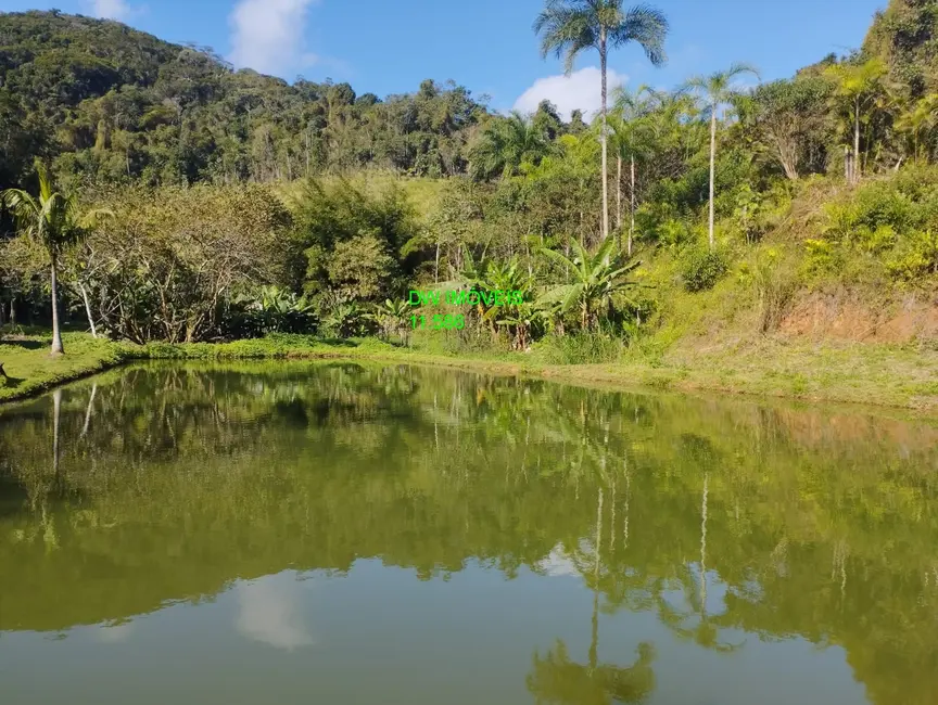 Foto 1 de Chácara com 2 quartos à venda, 150m2 em Miracatu - SP