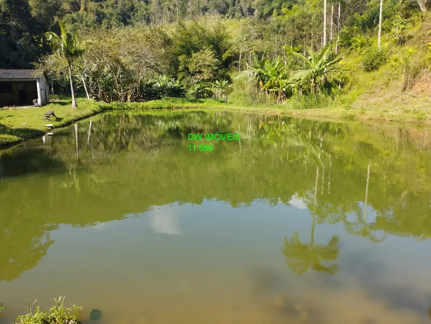 Foto 3 de Chácara com 2 quartos à venda, 150m2 em Miracatu - SP