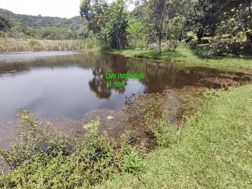 Foto 1 de Sítio / Rancho com 3 quartos à venda, 250m2 em Juquitiba - SP