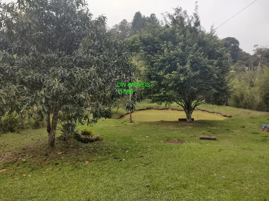 Foto 3 de Chácara com 3 quartos à venda, 200m2 em Miracatu - SP