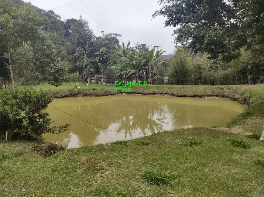 Foto 2 de Chácara com 3 quartos à venda, 200m2 em Miracatu - SP