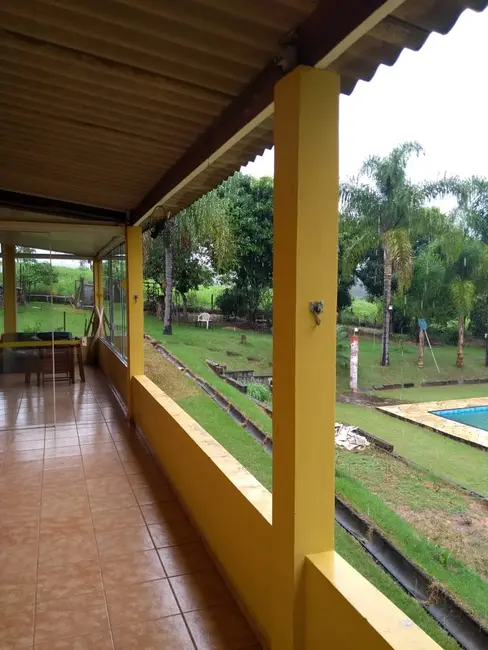 Foto 6 de Chácara com 2 quartos à venda, 250m2 em Centro, Capela Do Alto - SP