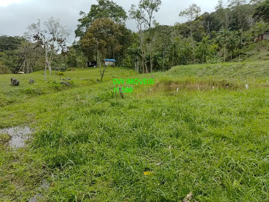 Foto 3 de Sítio / Rancho com 2 quartos à venda, 100m2 em Miracatu - SP
