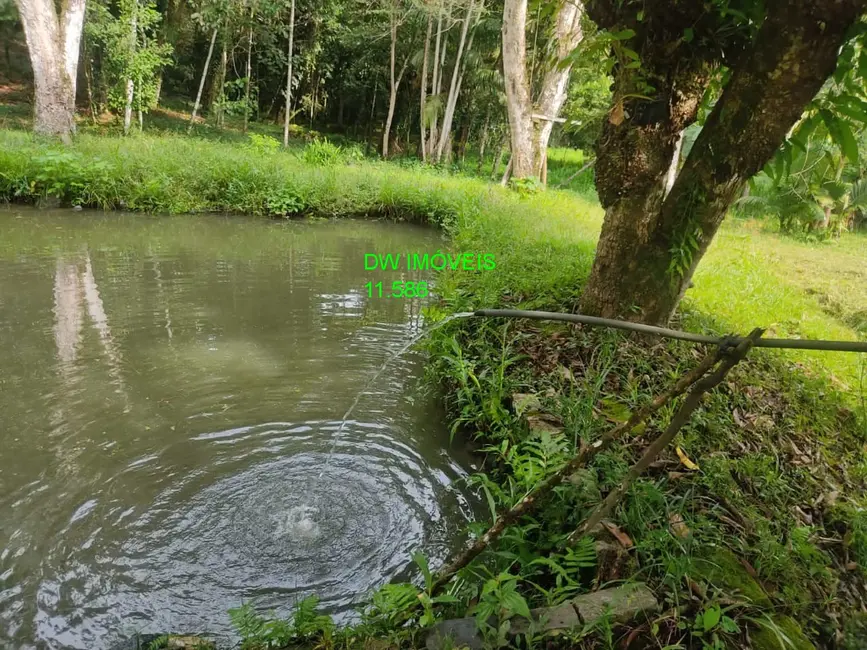 Foto 1 de Chácara com 4 quartos à venda, 150m2 em Miracatu - SP