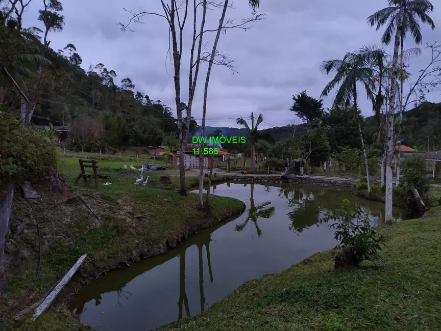 Foto 7 de Chácara com 3 quartos à venda, 450m2 em Juquitiba - SP