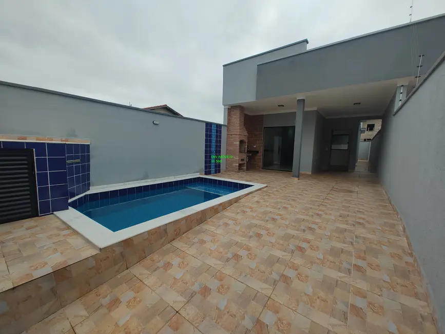 Foto 1 de Casa com 1 quarto à venda, 180m2 em Peruibe - SP