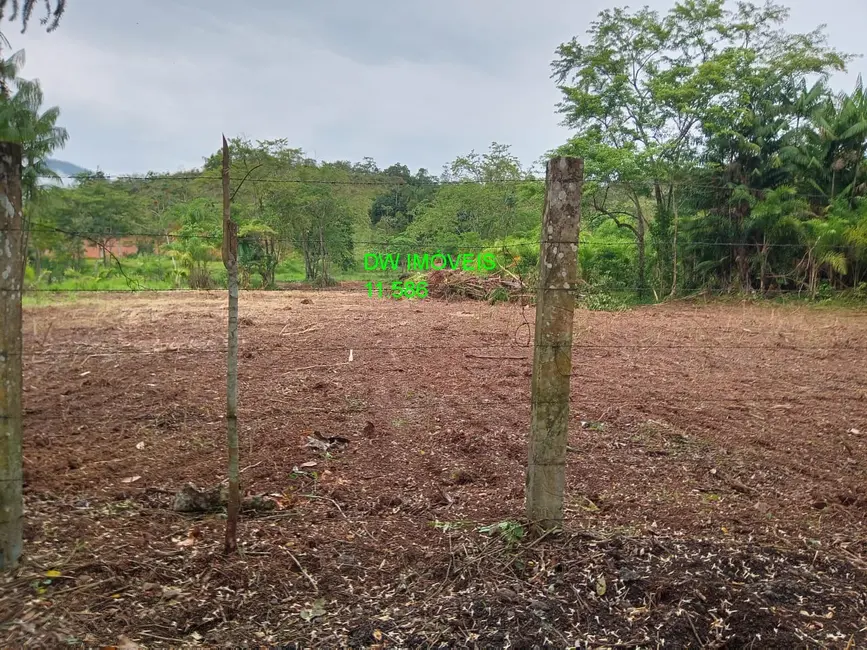 Foto 1 de Terreno / Lote à venda, 3700m2 em Miracatu - SP
