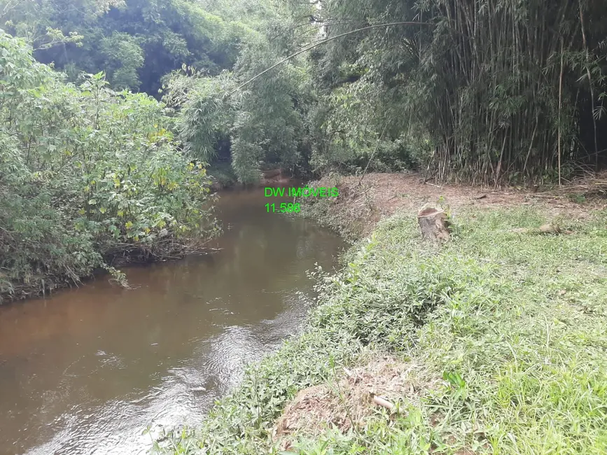 Foto 1 de Chácara com 1 quarto à venda, 100m2 em Miracatu - SP
