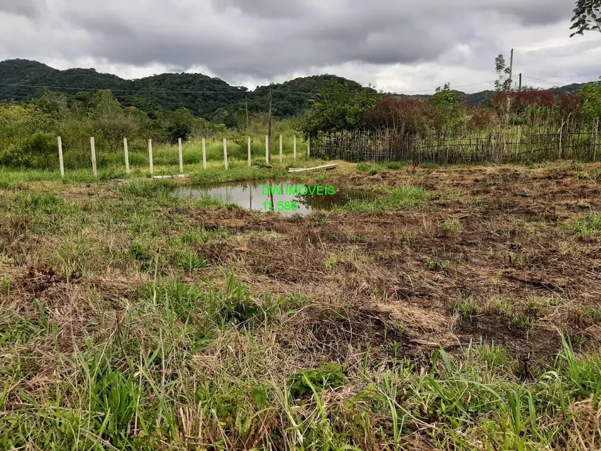 Foto 1 de Terreno / Lote à venda, 2800m2 em Miracatu - SP