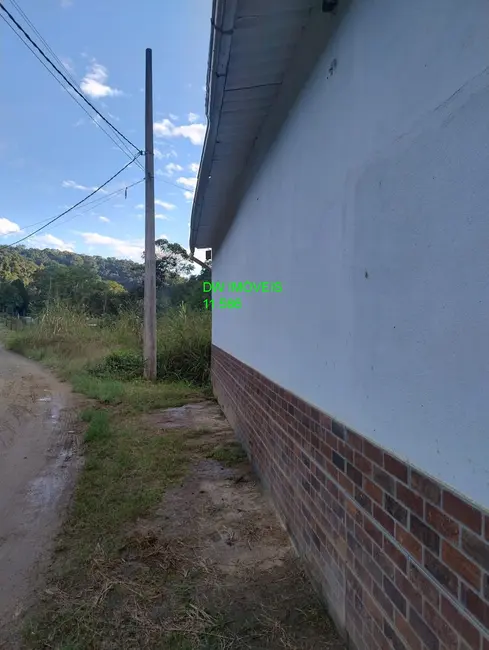 Chácara com 2 quartos à venda, 150m2 em Miracatu - SP - imagem 2 Foto 2 de Chácara com 2 quartos à venda, 150m2 em Miracatu - SP