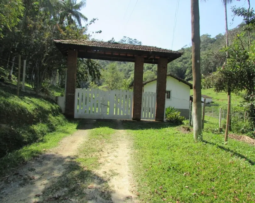 Foto 2 de Sítio / Rancho com 4 quartos à venda, 2000m2 em Sao Lourenco Da Serra - SP