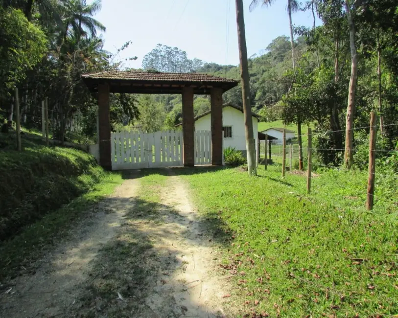 Foto 4 de Sítio / Rancho com 4 quartos à venda, 2000m2 em Sao Lourenco Da Serra - SP