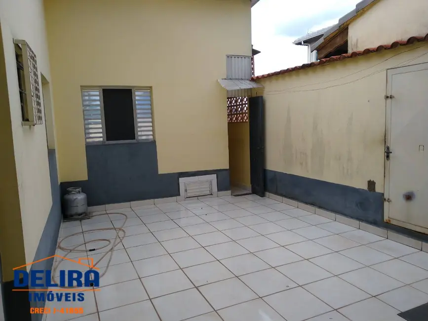 Foto 2 de Casa com 2 quartos à venda, 300m2 em Mairipora - SP