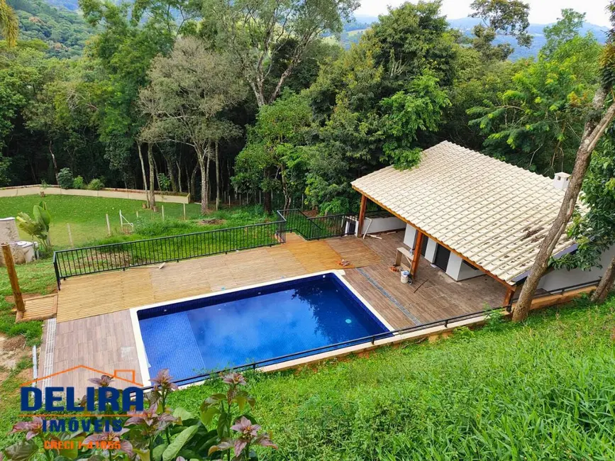 Foto 1 de Chácara com 3 quartos à venda, 880m2 em Estância Santa Maria do Portão, Atibaia - SP