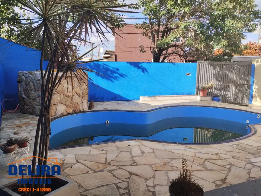 Foto 2 de Casa com 2 quartos à venda, 247m2 em Jardim Alvinópolis, Atibaia - SP