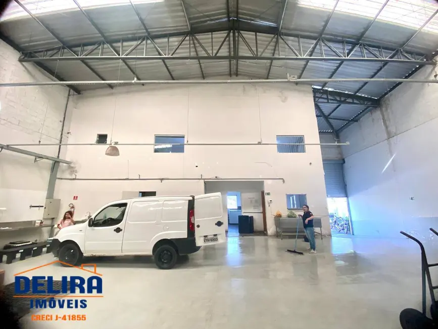 Foto 4 de Armazém / Galpão à venda e para alugar, 550m2 em Mairipora - SP