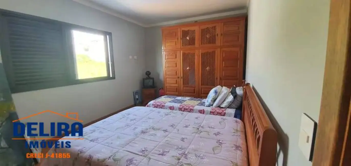 Foto 9 de Casa com 4 quartos à venda, 400m2 em Mairipora - SP