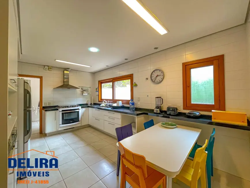 Foto 9 de Casa com 4 quartos à venda, 1200m2 em Condomínio Flamboyant-B, Atibaia - SP