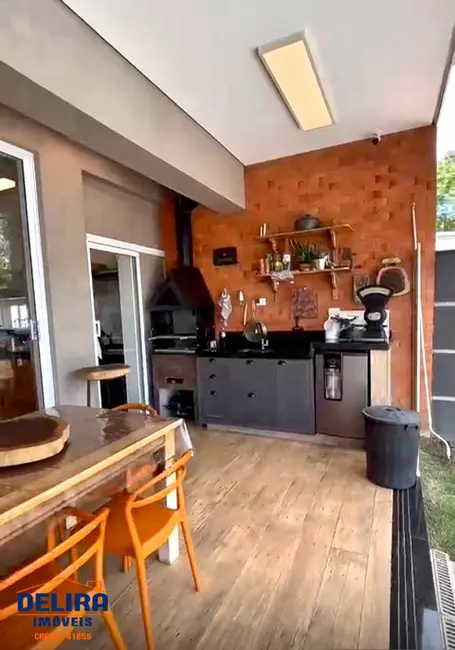 Foto 6 de Casa com 3 quartos à venda, 2000m2 em Jardim Estância Brasil, Atibaia - SP