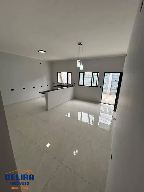 Foto 2 de Casa com 3 quartos à venda, 150m2 em Laranjeiras, Caieiras - SP