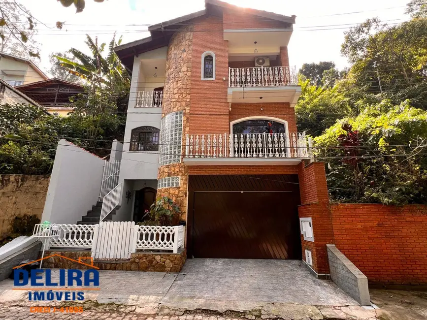 Casa com 3 quartos à venda, 250m2 em Mairipora - SP - imagem 1 Foto 1 de Casa com 3 quartos à venda, 250m2 em Mairipora - SP