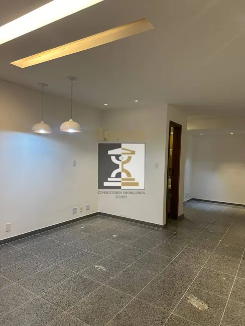 Sala Comercial à venda e para alugar, 30m2 em Recreio dos Bandeirantes, Rio De Janeiro - RJ - imagem 4 Foto 4 de Sala Comercial à venda e para alugar, 30m2 em Recreio dos Bandeirantes, Rio De Janeiro - RJ