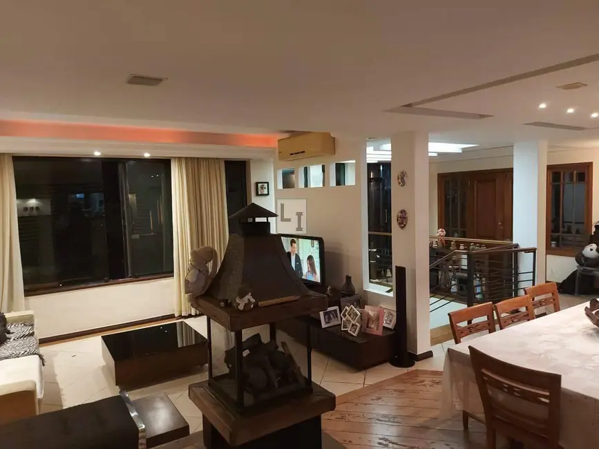 Foto 2 de Casa de Condomínio com 5 quartos à venda, 400m2 em Engenho do Mato, Niteroi - RJ