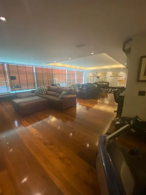 Foto 6 de Apartamento com 3 quartos à venda, 280m2 em Copacabana, Rio De Janeiro - RJ