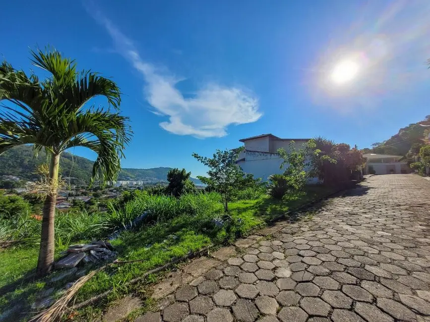 Foto 1 de Terreno / Lote à venda, 325m2 em São Francisco, Niteroi - RJ