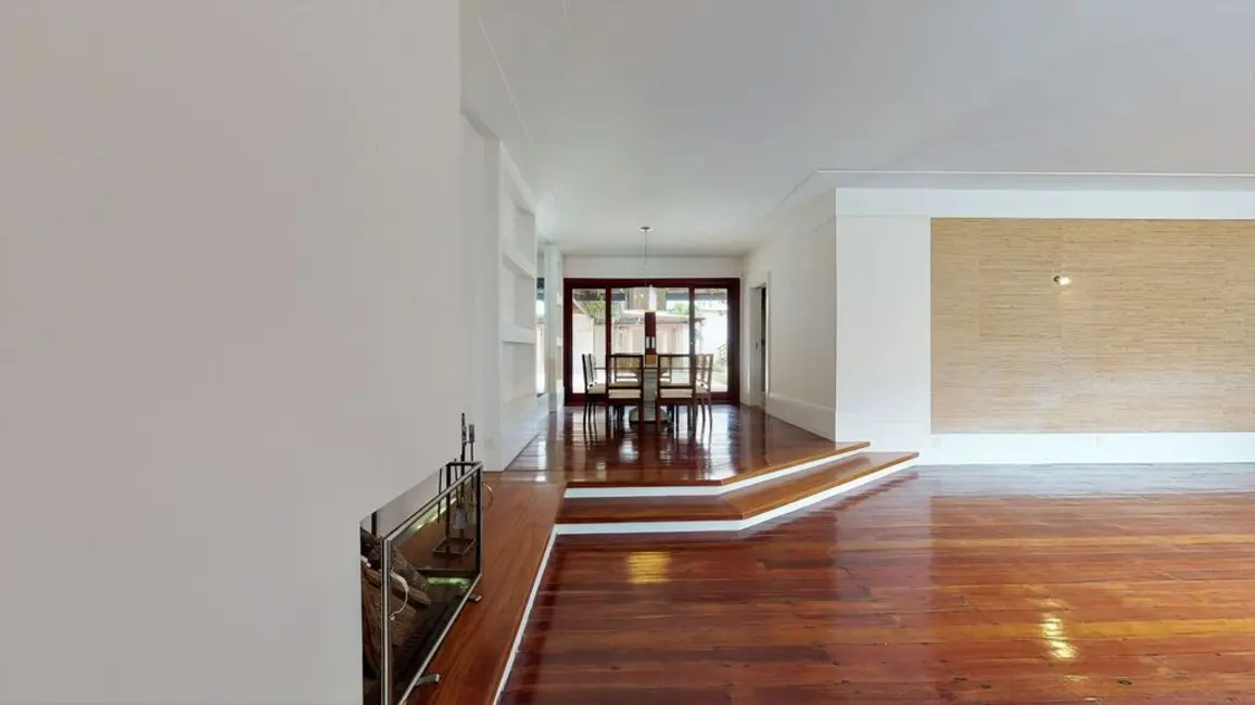 Casa com 5 quartos à venda, 542m2 em Saldanha Marinho, Petropolis - RJ - imagem 9 Foto 9 de Casa com 5 quartos à venda, 542m2 em Saldanha Marinho, Petropolis - RJ