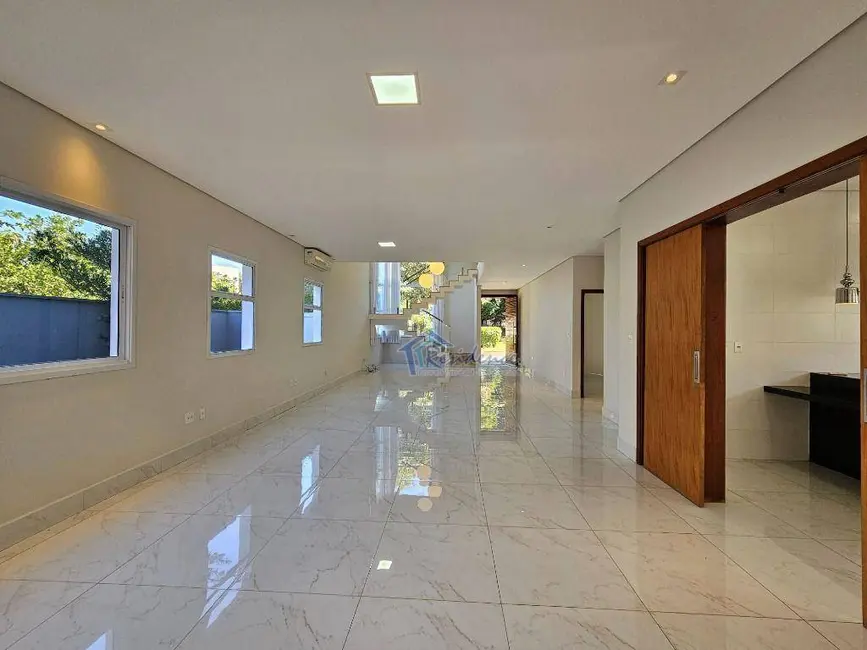 Sobrado com 5 quartos à venda e para alugar, 481m2 em Vila Avaí, Indaiatuba - SP - imagem 9 Foto 9 de Sobrado com 5 quartos à venda e para alugar, 481m2 em Vila Avaí, Indaiatuba - SP