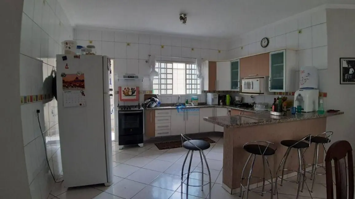 Foto 4 de Casa com 3 quartos à venda, 250m2 em Jardim Regina, Indaiatuba - SP