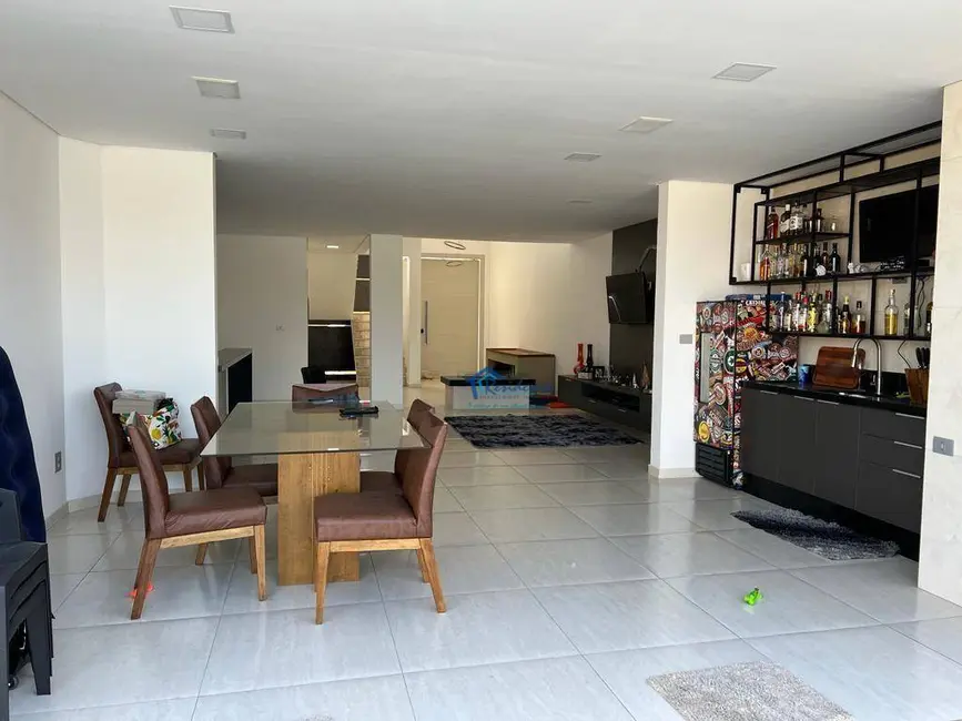 Foto 1 de Sobrado com 4 quartos à venda, 300m2 em Indaiatuba - SP