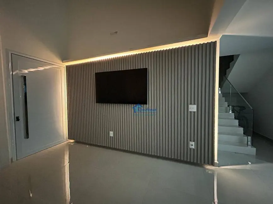 Foto 9 de Sobrado com 3 quartos à venda, 300m2 em Salto - SP