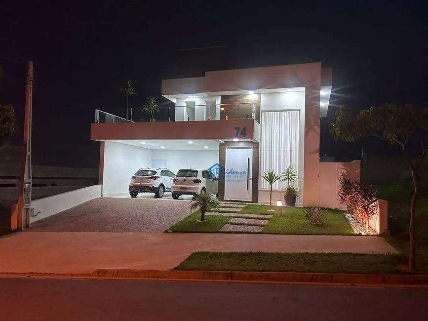 Foto 1 de Sobrado com 3 quartos à venda, 300m2 em Salto - SP