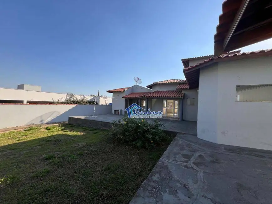 Foto 4 de Chácara com 4 quartos à venda e para alugar, 1075m2 em Salto - SP