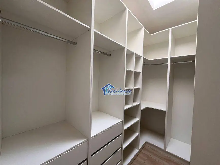 Casa de Condomínio com 3 quartos à venda, 280m2 em Jardim Doutor Carlos Augusto de Camargo Andrade, Indaiatuba - SP - imagem 9 Foto 9 de Casa de Condomínio com 3 quartos à venda, 280m2 em Jardim Doutor Carlos Augusto de Camargo Andrade, Indaiatuba - SP