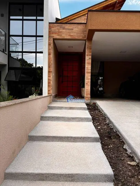 Foto 2 de Casa de Condomínio com 2 quartos à venda, 200m2 em Indaiatuba - SP