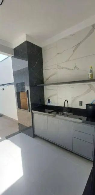 Foto 2 de Casa com 3 quartos à venda, 150m2 em Indaiatuba - SP