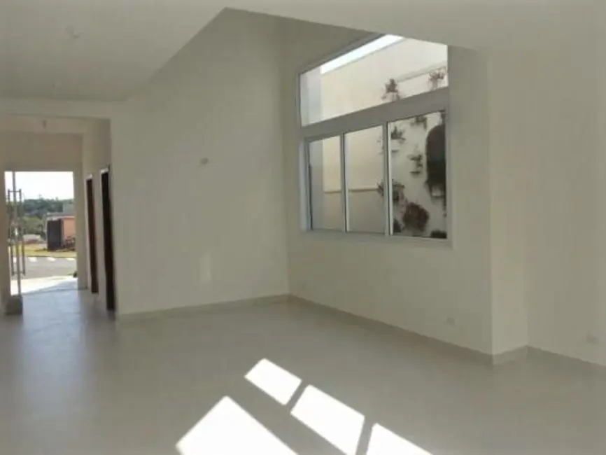 Sobrado com 3 quartos para alugar, 300m2 em Jardim Residencial Maria Dulce, Indaiatuba - SP - imagem 7 Foto 7 de Sobrado com 3 quartos para alugar, 300m2 em Jardim Residencial Maria Dulce, Indaiatuba - SP