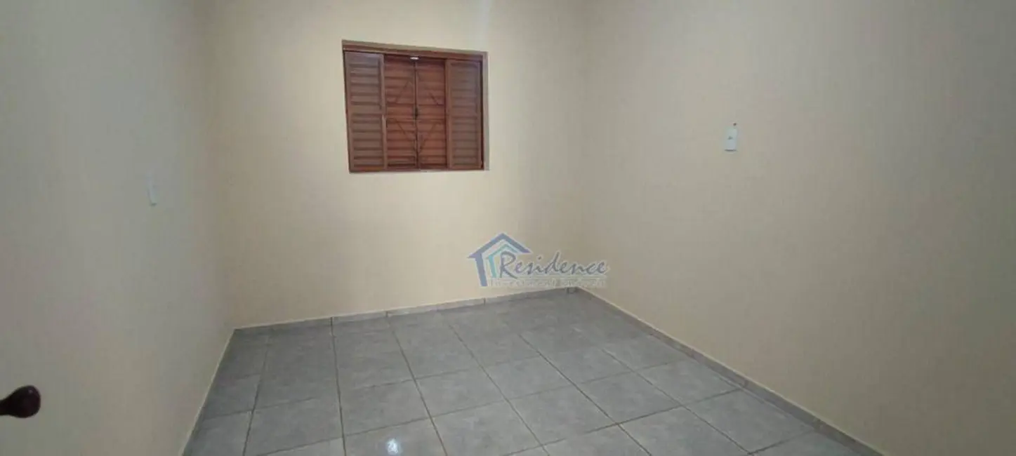 Casa com 3 quartos para alugar, 200m2 em Vila Georgina, Indaiatuba - SP - imagem 8 Foto 8 de Casa com 3 quartos para alugar, 200m2 em Vila Georgina, Indaiatuba - SP