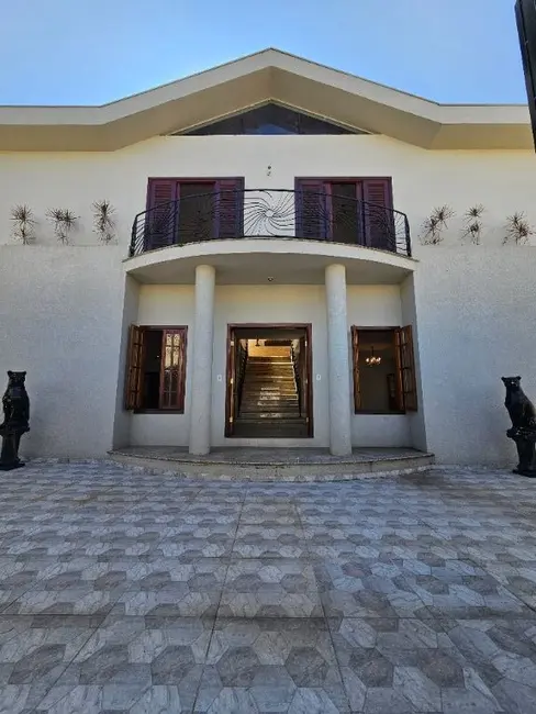 Sobrado com 6 quartos à venda e para alugar, 500m2 em Jardim Regina, Indaiatuba - SP - imagem 7 Foto 7 de Sobrado com 6 quartos à venda e para alugar, 500m2 em Jardim Regina, Indaiatuba - SP