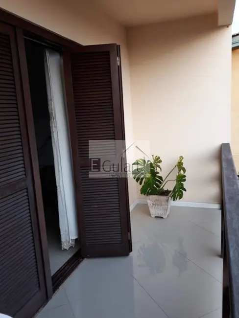Apartamento com 6 quartos à venda, 240m2 em Harmonia, Canoas - RS - imagem 6 Foto 6 de Apartamento com 6 quartos à venda, 240m2 em Harmonia, Canoas - RS