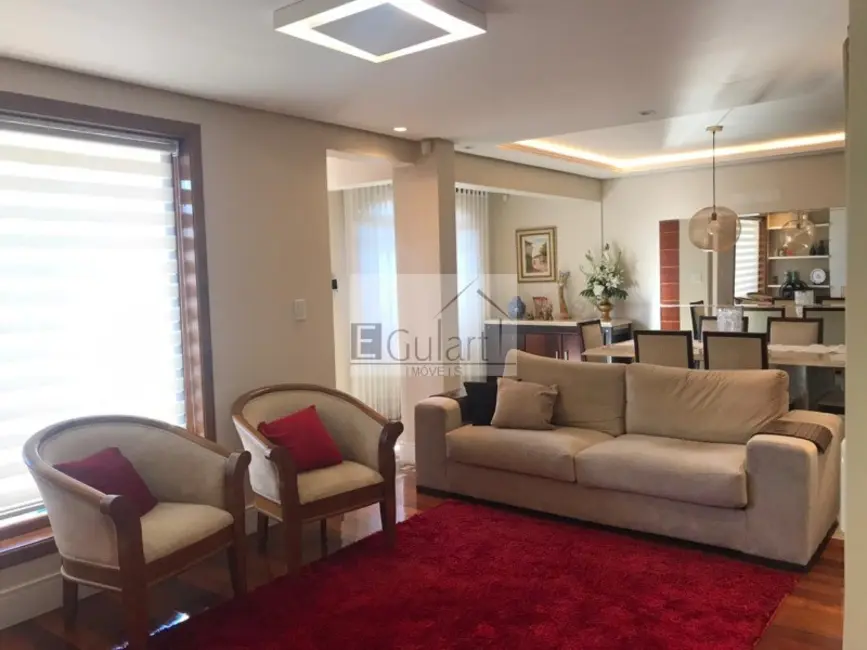 Foto 4 de Sobrado com 3 quartos à venda, 323m2 em Niterói, Canoas - RS