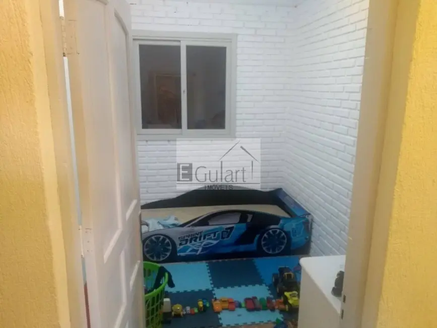 Casa com 2 quartos à venda, 160m2 em Olaria, Canoas - RS - imagem 4 Foto 4 de Casa com 2 quartos à venda, 160m2 em Olaria, Canoas - RS