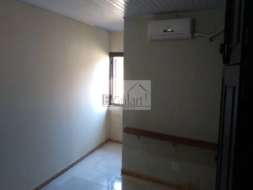 Casa com 2 quartos à venda, 160m2 em Olaria, Canoas - RS - imagem 8 Foto 8 de Casa com 2 quartos à venda, 160m2 em Olaria, Canoas - RS