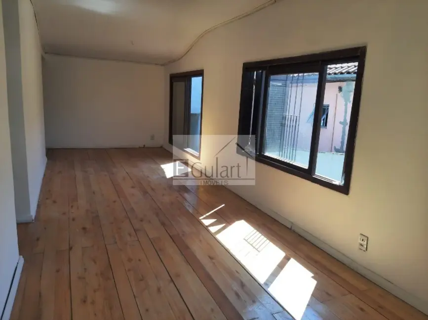 Casa com 4 quartos à venda, 140m2 em Nossa Senhora das Graças, Canoas - RS - imagem 4 Foto 4 de Casa com 4 quartos à venda, 140m2 em Nossa Senhora das Graças, Canoas - RS