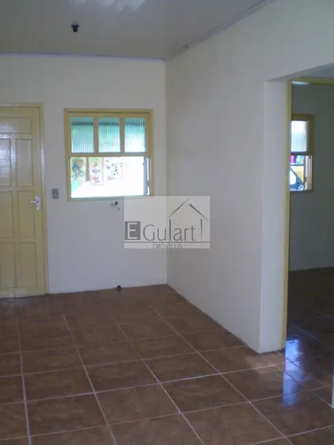 Casa com 2 quartos à venda, 61m2 em Mathias Velho, Canoas - RS - imagem 4 Foto 4 de Casa com 2 quartos à venda, 61m2 em Mathias Velho, Canoas - RS