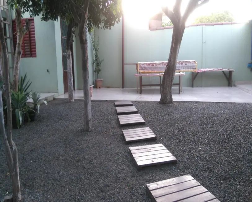 Casa com 3 quartos à venda, 120m2 em Guajuviras, Canoas - RS - imagem 4 Foto 4 de Casa com 3 quartos à venda, 120m2 em Guajuviras, Canoas - RS